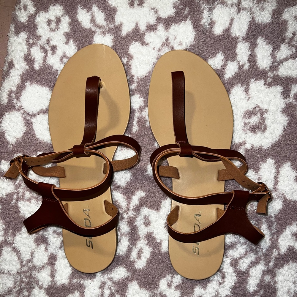 Sandals - Picture 2 of 6
